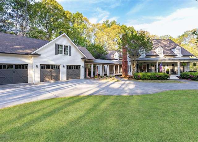 Property at 3380 Hill Forest Trl NW, Acworth, GA 30101, 6 beds, 5.5 baths
