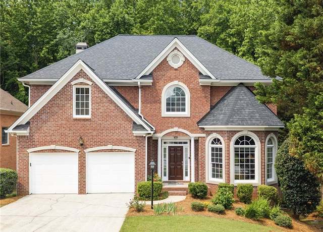 Property at 3725 Highcroft Cir, Peachtree Corners, GA 30092, 5 beds, 4.5 baths