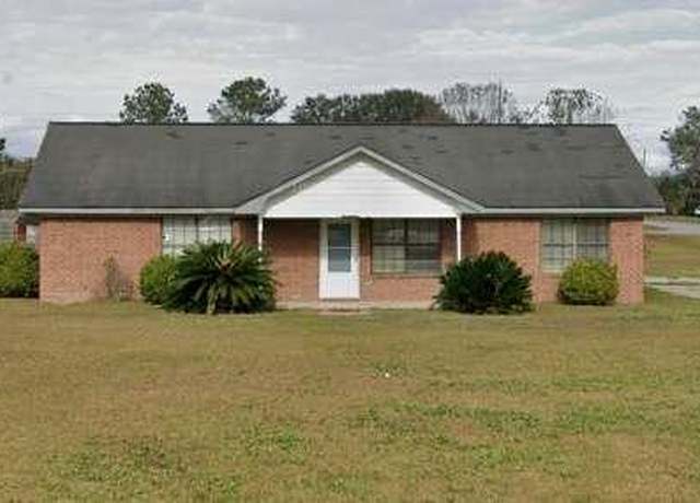 Property at 9 Ashlynn Ln, Midway, GA 31320, 3 beds, 2 baths