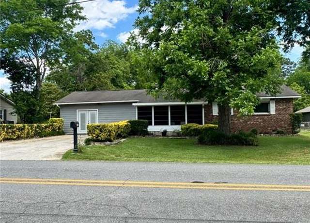 Property at 203 Pinecrest Dr, Warner Robins, GA 31093, 4 beds, 2.5 baths