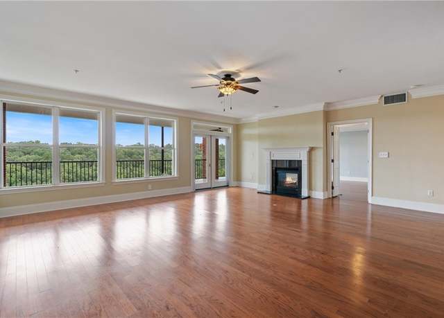 Property at 3330 Overland Dr, Roswell, GA 30075, 2 beds, 2.5 baths