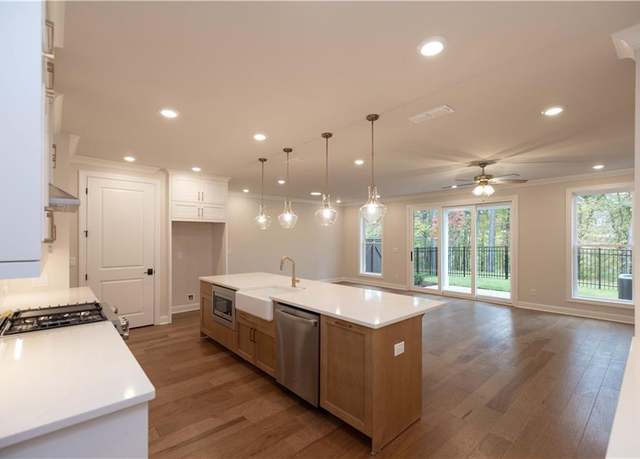 Property at 512 Winston Croft Cir #57, Johns Creek, GA 30022, 4 beds, 3.5 baths