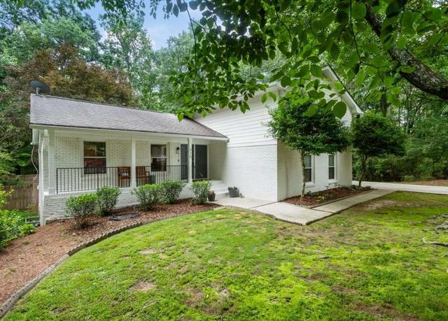 Property at 215 Ansley Ct, Roswell, GA 30076, 4 beds, 2 baths