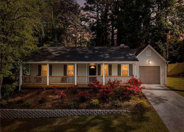Property at 874 Fox Valley Dr, Stone Mountain, GA 30088, 3 beds, 2 baths