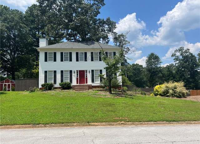 Property at 1725 Spindle Top Ct SW, Lilburn, GA 30047, 4 beds, 2.5 baths