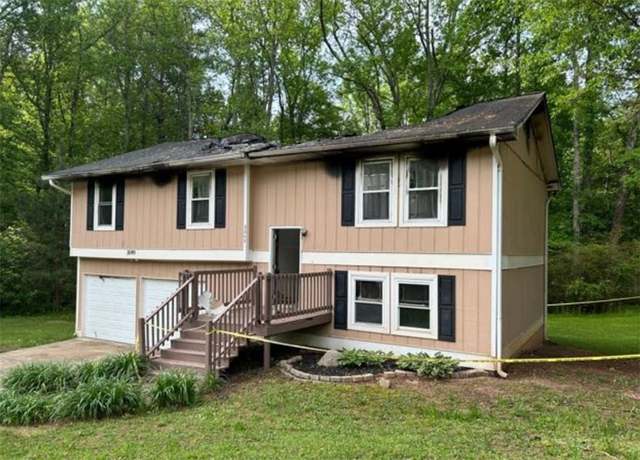 Property at 3049 Tara Woods Dr, Douglasville, GA 30135, 3 beds, 3 baths