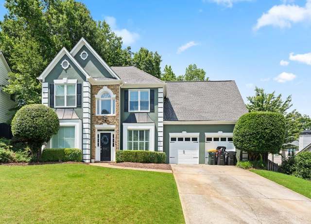 Property at 530 Camber Woods Dr, Roswell, GA 30076, 5 beds, 2.5 baths