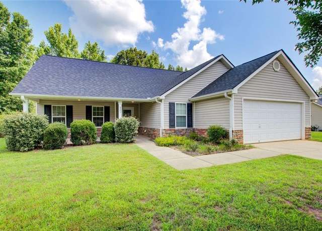 Property at 221 Glenview Trl, Griffin, GA 30224, 3 beds, 2 baths