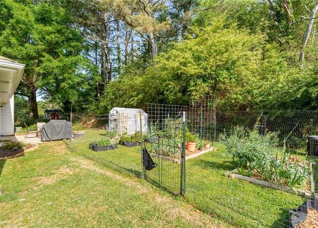 Property at 2014 Anchor Way, Buford, GA 30518, 3 beds, 2 baths