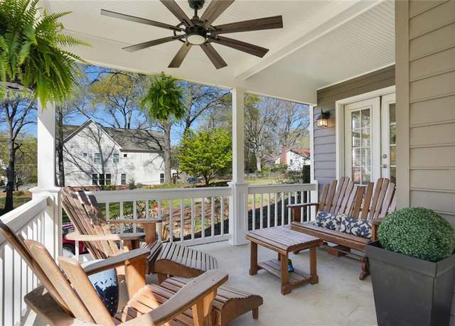 Property at 235 Chicopee Dr NE, Marietta, GA 30060, 3 beds, 2.5 baths