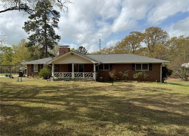 Property at 6957 Mason Creek Rd, Douglasville, GA 30135, 3 beds, 2.5 baths