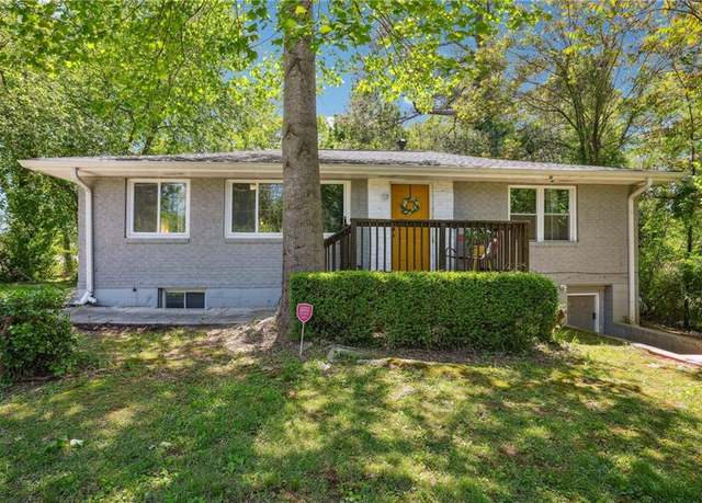 Property at 877 Lee Andrews Ave SE, Atlanta, GA 30315, 5 beds, 2 baths
