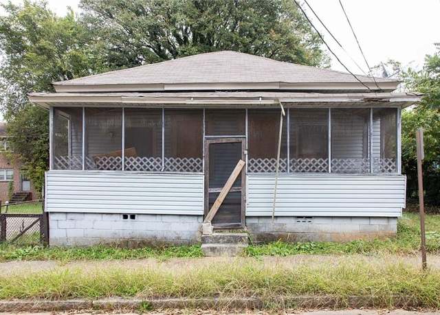 Property at 108 Vine St SW, Atlanta, GA 30314, 4 beds, 2 baths