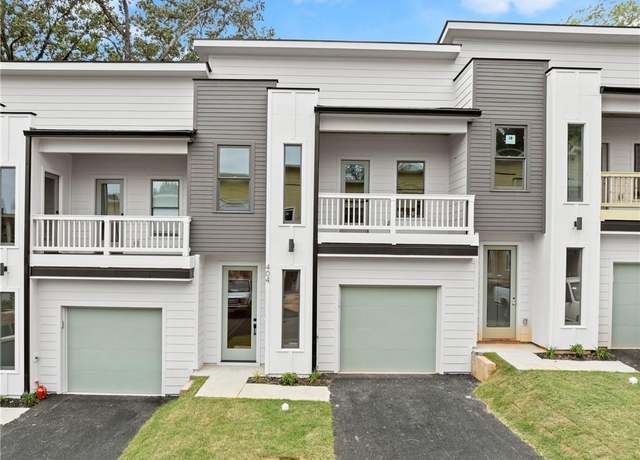 Property at 372 Forrest Ave, Gainesville, GA 30501, 3 beds, 2.5 baths