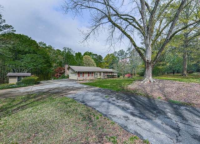 Property at 4445 Moon Station Ln NW, Acworth, GA 30101, 3 beds, 2 baths