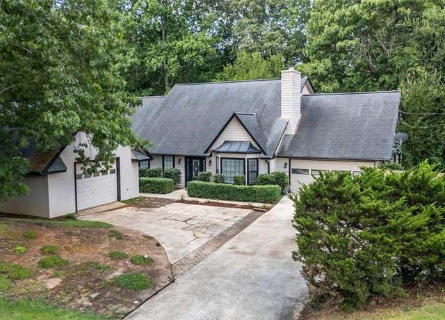 Property at 5479 Dorsett Shoals Rd, Douglasville, GA 30135, 4 beds, 2.5 baths