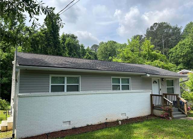 Property at 907 Stonewall Dr SE, Atlanta, GA 30315, 3 beds, 2 baths