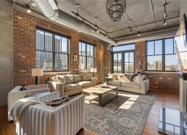 Property at 3235 Roswell Rd NE #617, Atlanta, GA 30305, 2 beds, 2 baths