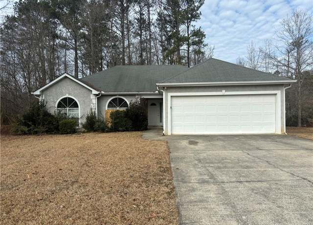 Property at 40 Brandon Dr, Covington, GA 30016, 3 beds, 2 baths