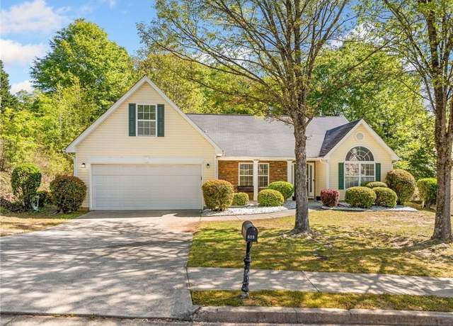 Property at 823 Langley View Ct, Loganville, GA 30052, 4 beds, 2 baths