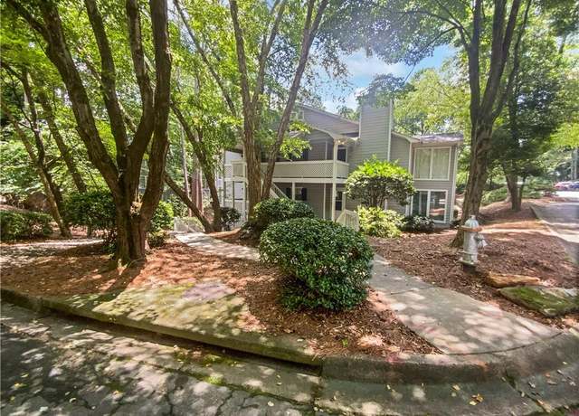 Property at 501 Vicksburg Pl, Atlanta, GA 30350, 3 beds, 2 baths