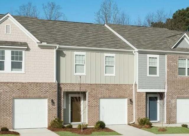 Property at 320 Naples Dr, Locust Grove, GA 30248, 3 beds, 2.5 baths