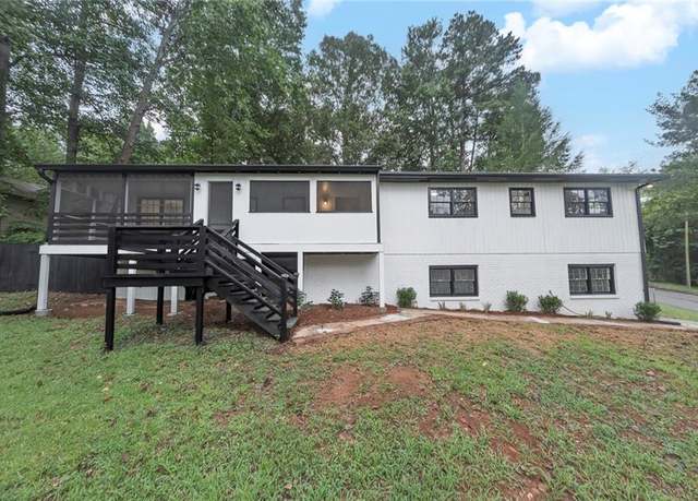 Property at 135 Golden Hills Dr, Woodstock, GA 30189, 4 beds, 2 baths