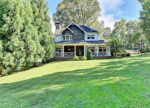 Property at 2962 Norman Cir, Duluth, GA 30096, 5 beds, 5.5 baths