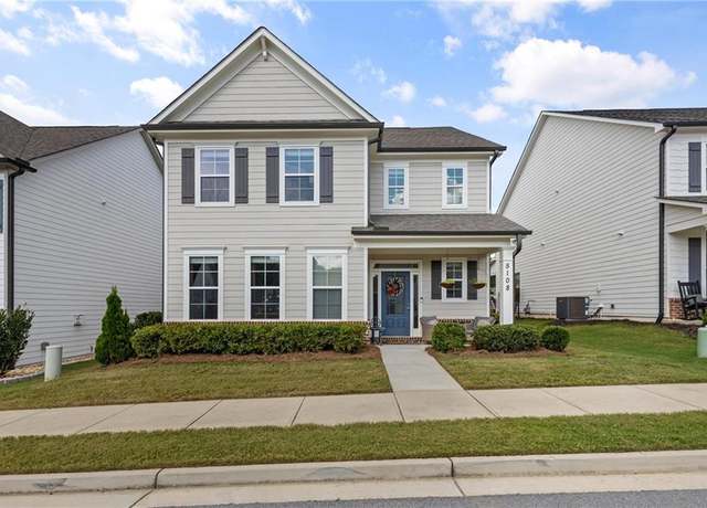 Property at 5108 Parkwood Dr, Flowery Branch, GA 30542, 4 beds, 3 baths