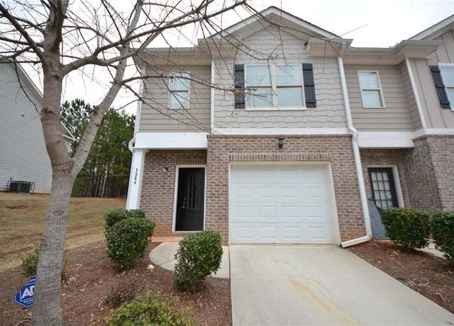 Property at 3284 Pennington Dr, Lithonia, GA 30038, 3 beds, 2.5 baths