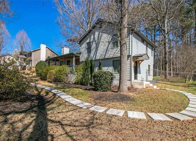 Property at 700 Hill Meadow Dr, Dacula, GA 30019, 3 beds, 2 baths