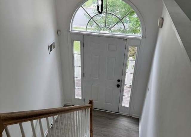 Property at 5709 Newnan Cir, Austell, GA 30106, 4 beds, 3 baths