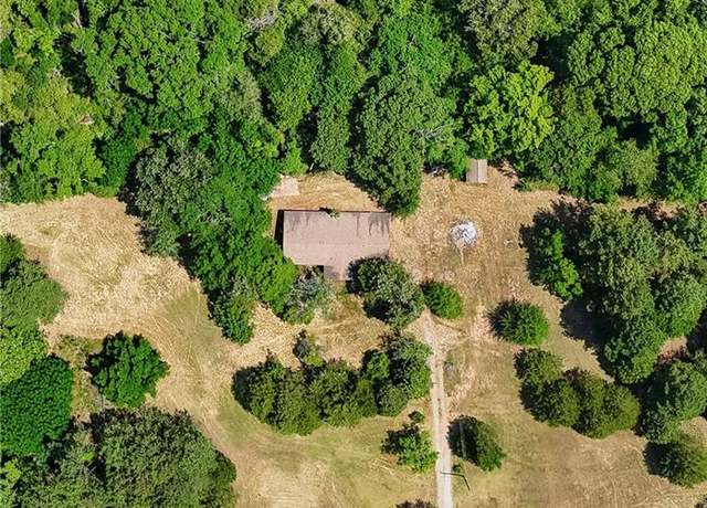 Property at 107 Brookview Dr, Griffin, GA 30223, 3 beds, 2 baths