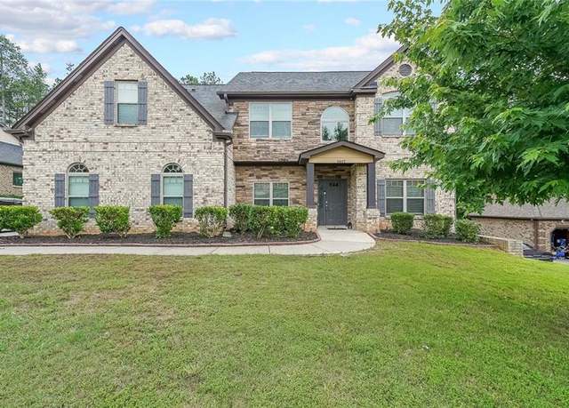 Property at 5617 Casa Blanca Ln, Atlanta, GA 30331, 5 beds, 3.5 baths