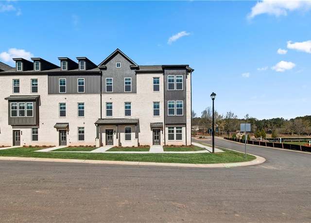 Property at 202 Daybreak Ln, Newnan, GA 30265, 4 beds, 3.5 baths