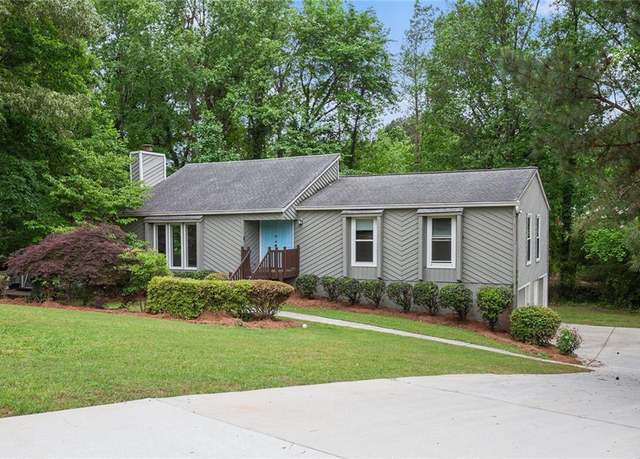 Property at 3006 Alberta Dr, Marietta, GA 30062, 4 beds, 2 baths