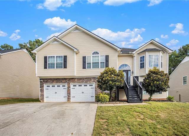 Property at 645 Amberwood Dr, Villa Rica, GA 30180, 4 beds, 3 baths