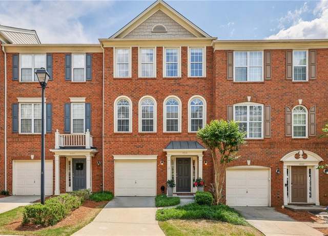 Property at 4004 Edgecomb Dr, Roswell, GA 30075, 3 beds, 3 baths