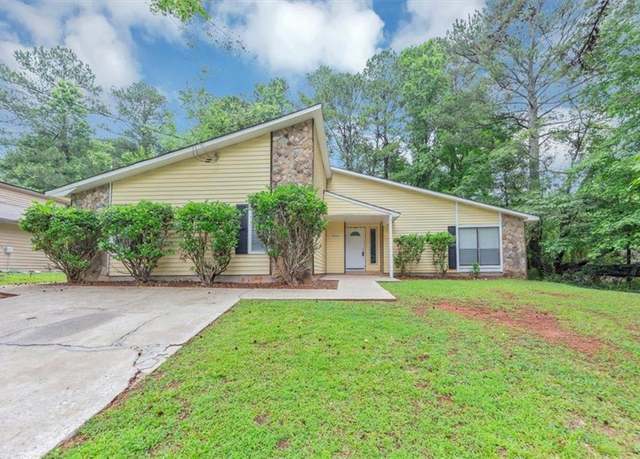 Property at 6350 Mozart Dr, Riverdale, GA 30296, 3 beds, 2 baths