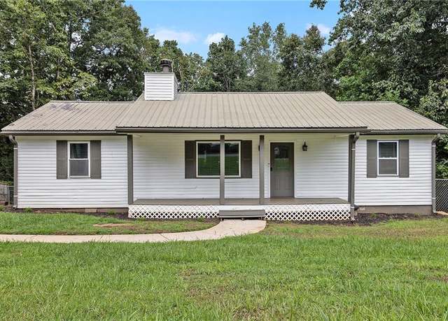 Property at 301 Collins Rd, Dawsonville, GA 30534, 3 beds, 2 baths