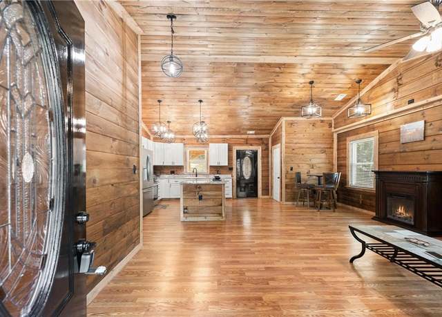 Property at 587 Cold Stream Trl, Jasper, GA 30143, 2 beds, 2 baths