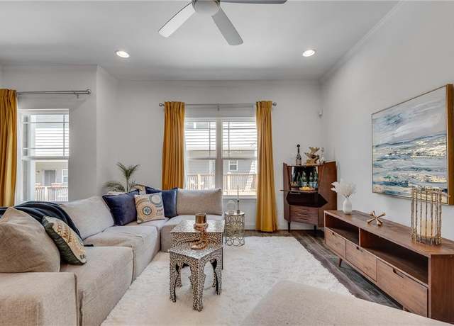 Property at 1365 Memorial Dr SE #8, Atlanta, GA 30317, 2 beds, 2.5 baths