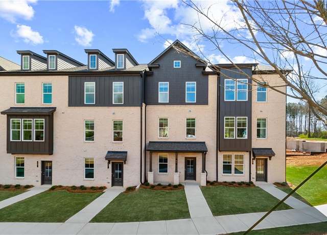Property at 111 Daybreak Ln, Newnan, GA 30265, 3 beds, 2.5 baths