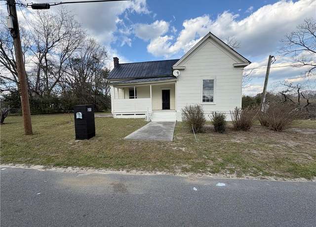 Property at 611 Rowe St, Dublin, GA 31021, 3 beds, 1 bath