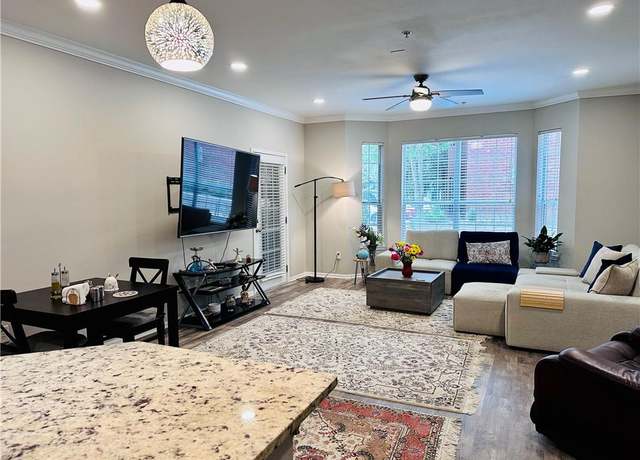 Property at 5641 Roswell Rd #111, Sandy Springs, GA 30342, 2 beds, 2 baths