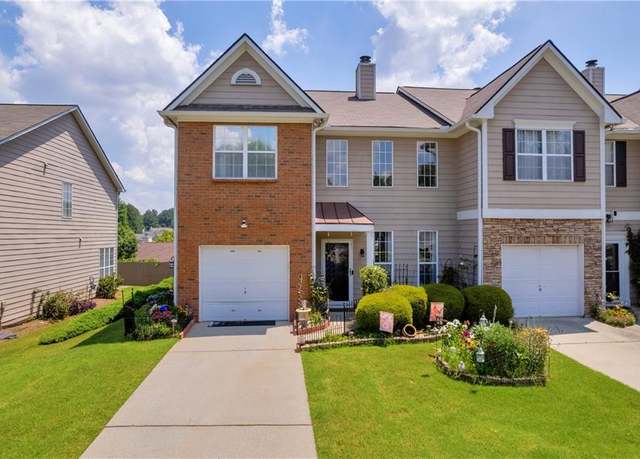 Property at 176 Oak Green Dr, Lawrenceville, GA 30044, 3 beds, 2.5 baths