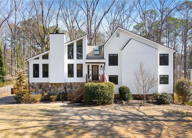 Property at 3012 Manning Dr, Marietta, GA 30062, 4 beds, 3 baths