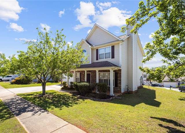 Property at 1016 Borrington Ln, Stockbridge, GA 30281, 4 beds, 2.5 baths