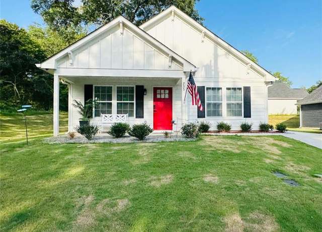 Property at 235 Pennington Ave, Rome, GA 30161, 3 beds, 2 baths