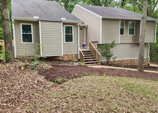 Property at 6739 Valley Ct, Douglasville, GA 30135, 4 beds, 2 baths